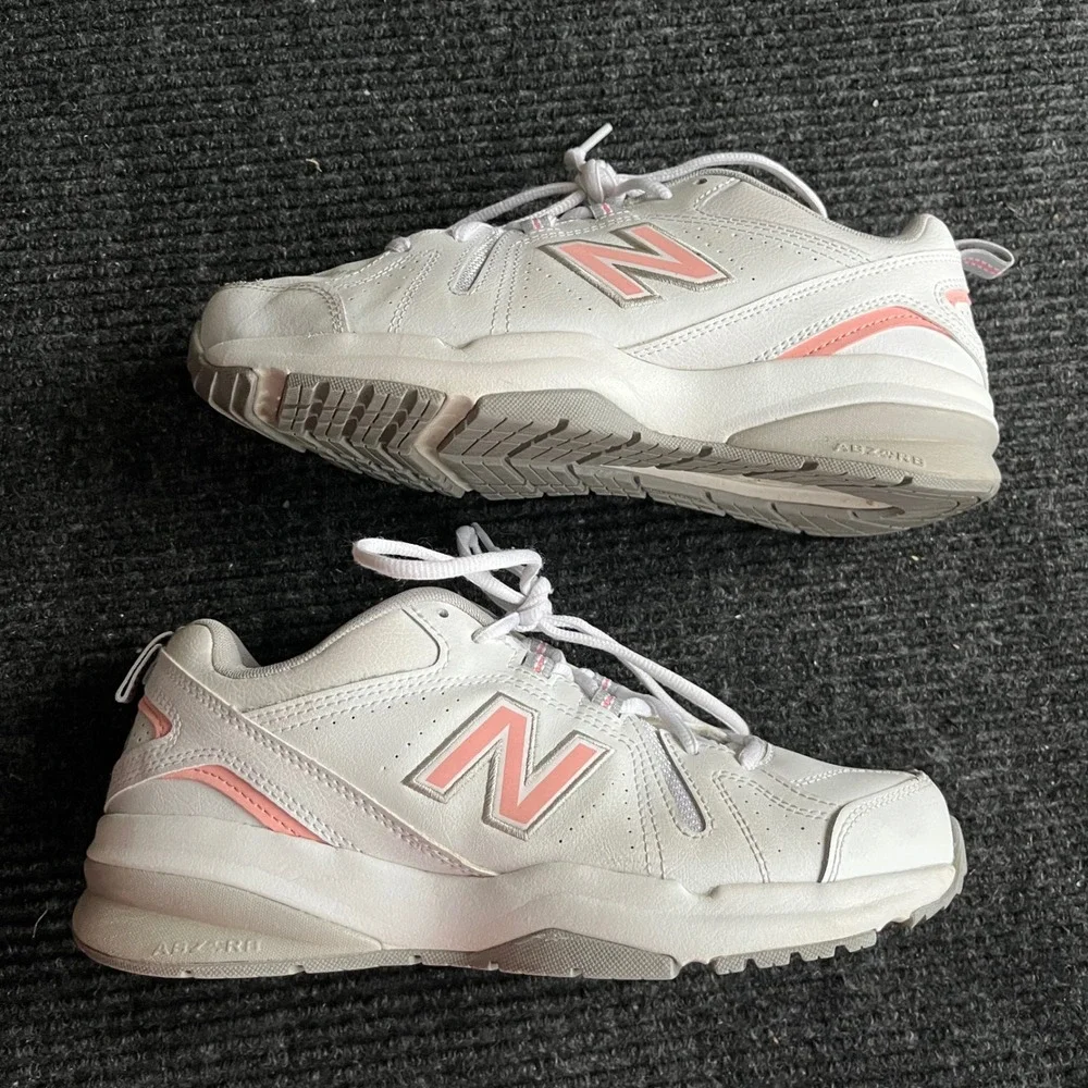 New Balance 608v5 Training Shoes Womens 8.5 Wide White Pink Leather WX608WP5